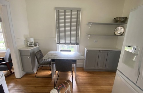 Livingston Casa | Birdies Bungalow on K street