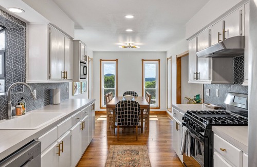 Wimberley Casa | Birdie’s Casa | VIEW with pool & guest casita