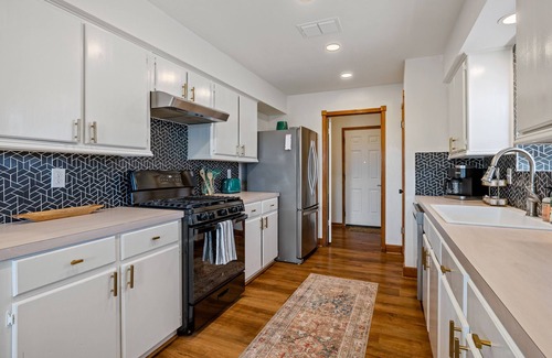 Wimberley Casa | Birdie’s Casa | VIEW with pool & guest casita