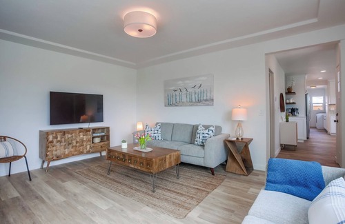 La Jolla Cabaña | Birdrock Beach Cottage - New updated cottage with hot tub