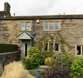 Birdsedge Casa | BIRDS EDGE COTTAGE - Luxury 2 Bedroom Cottage with Amazing Views, Near Holmfirth in Yorkshire