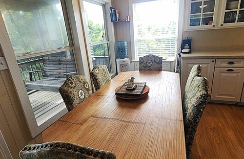 Ocracoke Casa | Vista de pájaro: casa que admite mascotas con vistas al pantano.
