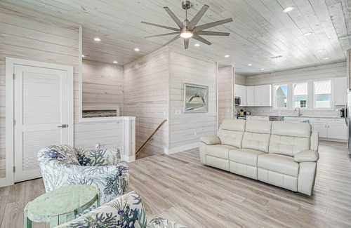 Palm Harbor Casa | Birds Eye View Sp163 3 Bedroom Home by RedAwning