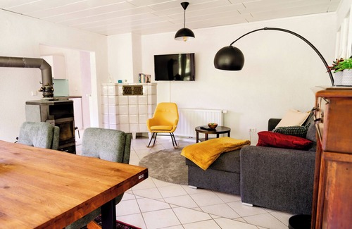 Darstein Casa | birds-nest holiday home palatian forest balcony wood stove
