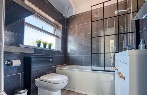 Erdington Casa | ★ Birmingham ★ Contractors ★ 3 bedrooms ★