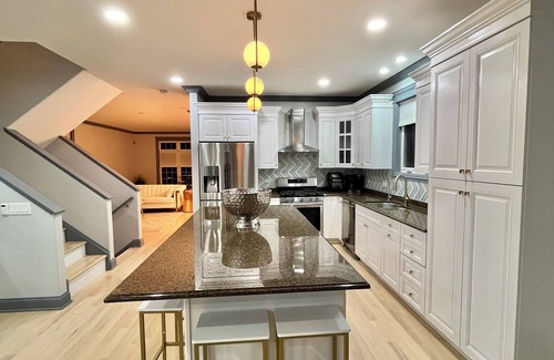 Dunning Casa | Birthday?Anniversary?Showers?3500 sq ft, sleeps 16