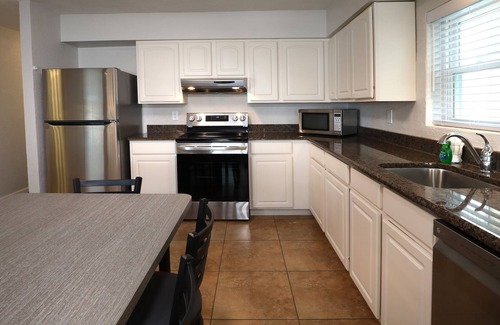 Wildwood Crest Hotel | Biscayne Family Resort