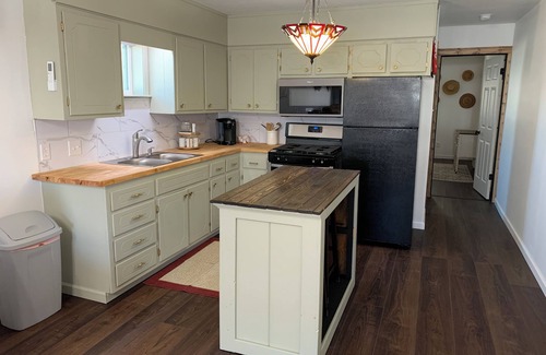 Searcy Apartamento | Bison Hall 5, No cleaning fee, Near Harding