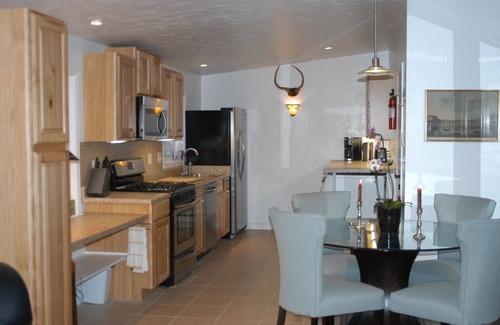 Carbondale Apartamento | Bit of HEAVEN sleep 50 feet from Roaring Fork River