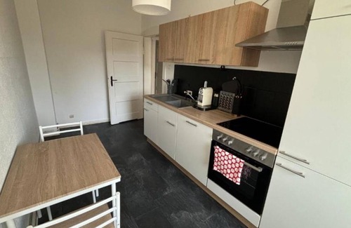 Bitterfeld Apartamento | Bitterfelder Cityapartment im Dichterviertel