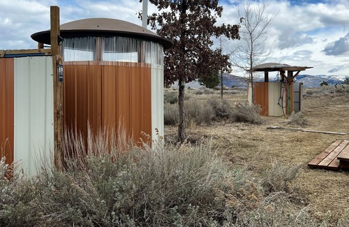Hot Springs Cabina | Bitterroot Cabin near Hot Mineral Soaks!