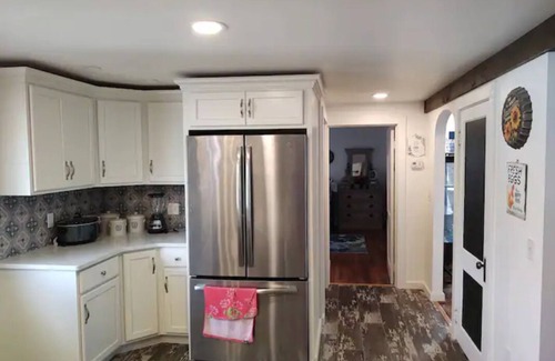 Fredonia Otro | BitterSweet Vineyard Views along Chatauqua Wine Trail w/hot tub and pet friendly