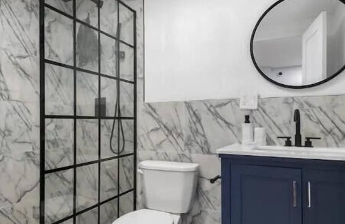 Ocean Hill Apartamento | BK Boho- Private backyard, event-friendly