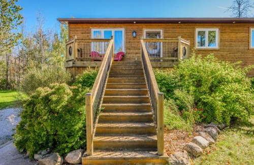 Miller Lake Casa | Black Bear - Cozy 4-season Cottage W Hot Tub