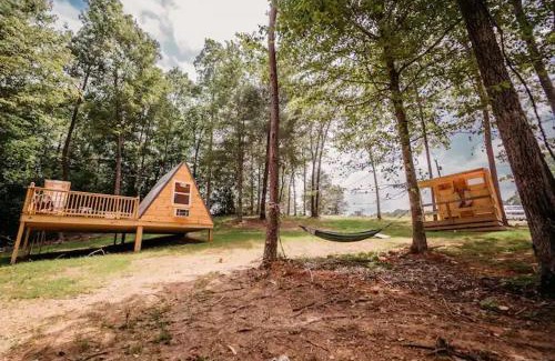 Robbins Otro | Black Creek Glamping near Brimstone