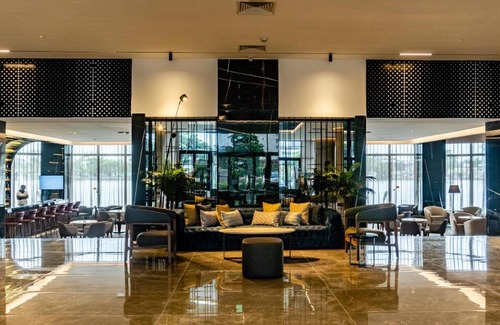 Ofin Hotel | Black Diamond Hotel