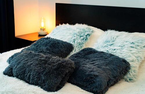 Nove Mesto Apartamento | Black Diamond Suite
