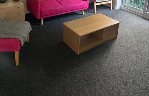 Dunstable Apartamento | Black Door MALT-Huku Kwetu (Dunstable)