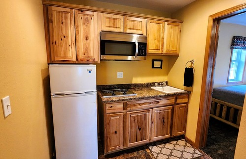 Hill City Otro | Black Elk Resort Cottages and RV Park