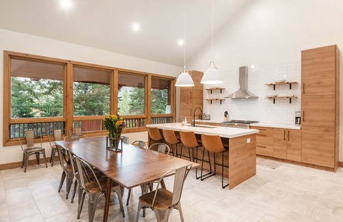 Sundance Cabina | BLACK FOREST RIDGE, 400 FT TO SKI RUNS, REC ROOM, GAMES