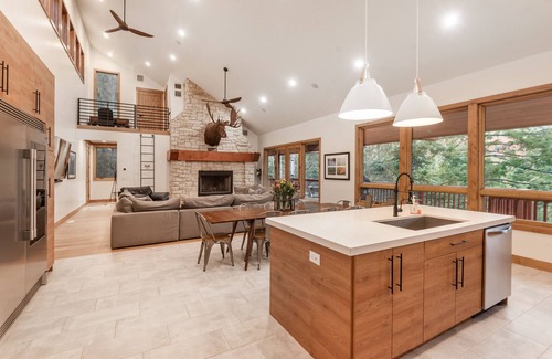 Sundance Cabina | BLACK FOREST RIDGE, 400 FT TO SKI RUNS, REC ROOM, GAMES