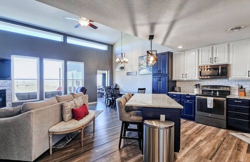 Hermosa Casa | Black Hills Barndo, Game Room, Hot Tub