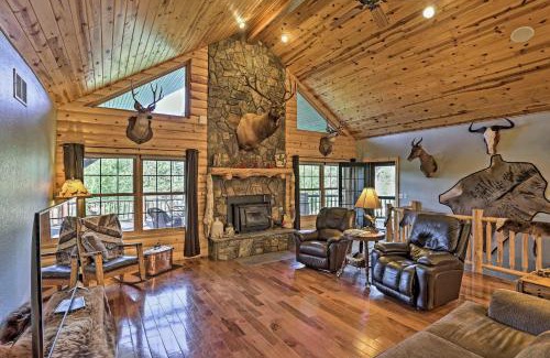 Custer Casa | Black Hills Cabin Hot Tub, Fishing Pond and Deck