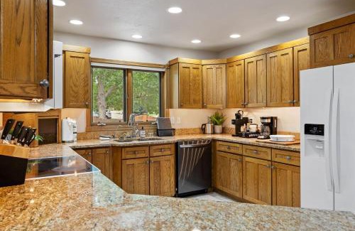 Rapid City Casa | Black Hills Executive Estate