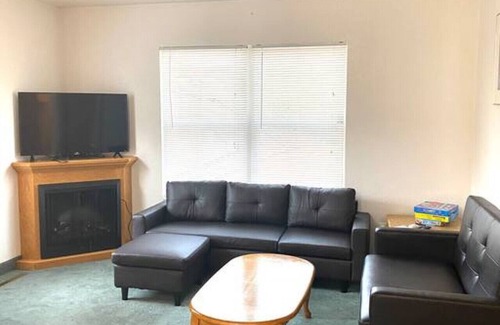 Keystone Apartamento | Black Hills Haven | Cedar Glen – Unit 3 · A Vensérra Retreat near Mount Rushmore