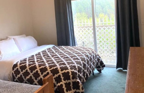 Keystone Apartamento | Black Hills Haven | Cedar Glen – Unit 3 · A Vensérra Retreat near Mount Rushmore