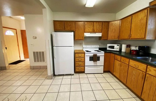 Keystone Casa | Black Hills Haven | The Summit Lodge – Units 1 & 2 · 4BR Vensérra Retreat near Mount Rushmore