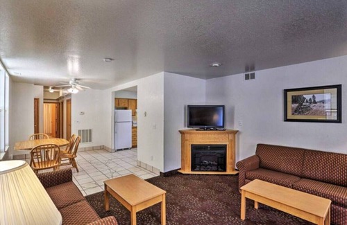 Keystone Casa | Black Hills Haven | The Summit Lodge – Units 1 & 2 · 4BR Vensérra Retreat near Mount Rushmore