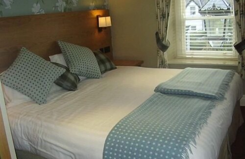 Llanfair Talhaiarn Casa | Black Lion Hotel