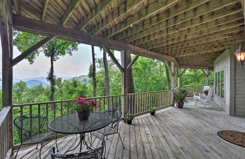Laurel Ridge Casa | Black Mountain Gem with Inviting Deck and Scenic Views