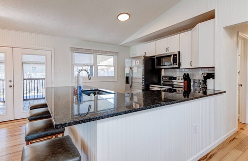 Black Mountain Casa | Black Mountain Retreat! Pool/HotTub/Games/FirePit