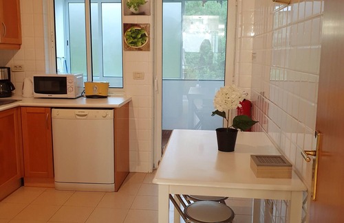 Vila Franca do Campo Condominio | Black'nYellow Place
