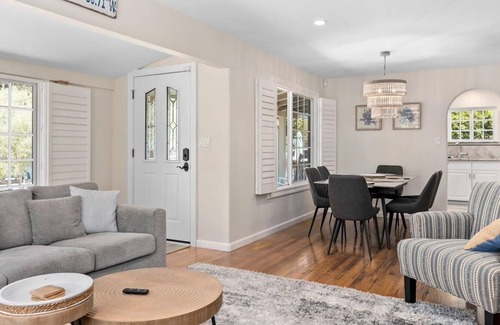 Eastside Santa Cruz Casa | Black's Beach Bungalow