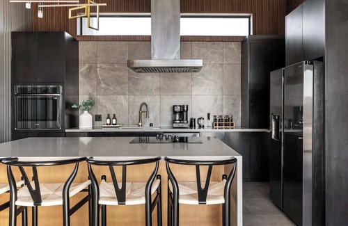 Joshua Tree Casa | BLACK SKY HOUSE (Pool/Spa/BocceBall/EV Charger)