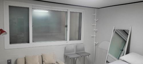Heukseok-dong Villa | Black Stone House