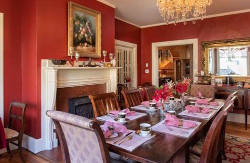 Historic Montford Cama Y Desayuno | Black Walnut B&B Inn