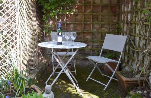 Kenton Casa | Blackberry Cottage