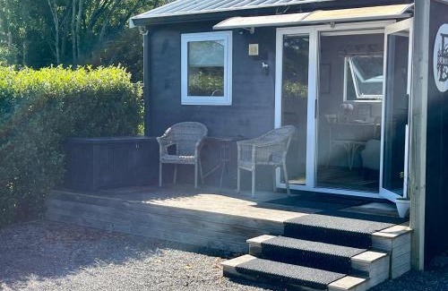 Lincoln Casa | Blackbird Cottage