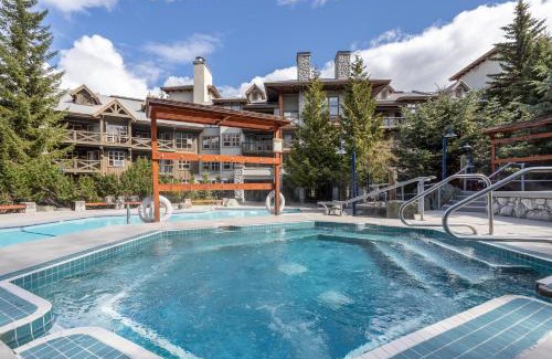 Upper Village Hotel | Blackcomb Springs Suites by CLIQUE