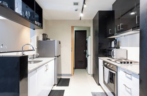 Bonifacio Global City Condominio | Blackjack Suite @ Uptown Parksuites T2 / 35th Flr