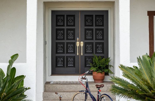Santa Barbara Casa | Blackrock Beach House with Private Beach Access