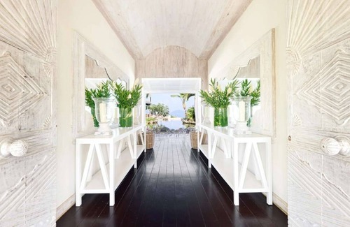 Mustique Island Villa | Blackstone Summary: N