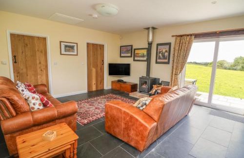 Carmarthen Casa | Blaenffynnon Bach