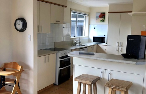 Waikanae Casa | Blair Holiday Home, Playa Waikanae