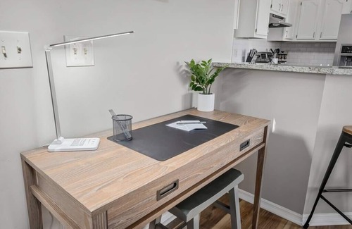 O'Fallon Casa | Blair's Massive House - Sleeps 11 - 4 Bed 3.5 Bath