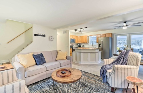 Briar Crest Woods Casa | Blakeslee Home w/ Private Hot Tub, 5 Mi to Skiing!